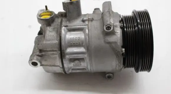 Volkswagen Jetta VI Air conditioning (A/C) compressor (pump) 1K0820808C