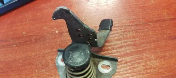 BMW 5 E60 E61 Engine bonnet/hood lock/latch loop/hook 7034256