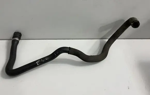 BMW 5 E60 E61 Engine coolant pipe/hose 6912736