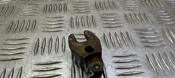 Ford Ecosport Fuel Injector clamp holder 