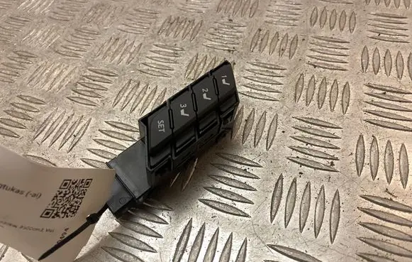 Lexus RX 450H Seat memory switch 15D395R