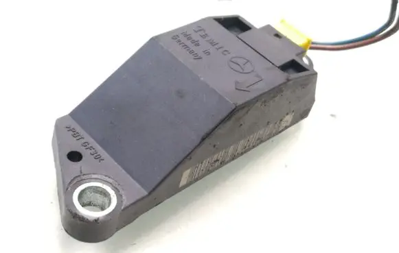 Mercedes-Benz E W211 Airbag deployment crash/impact sensor A0018209326
