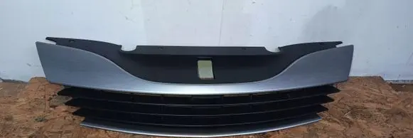 Renault Laguna II Front bumper upper radiator grill
