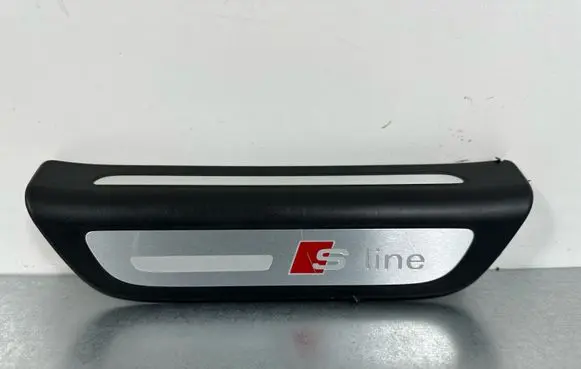 Audi Q3 8U Rear sill trim cover 8U0853375A 912298008