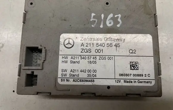 Mercedes-Benz E W211 Gateway control module A2115405645 2115405645