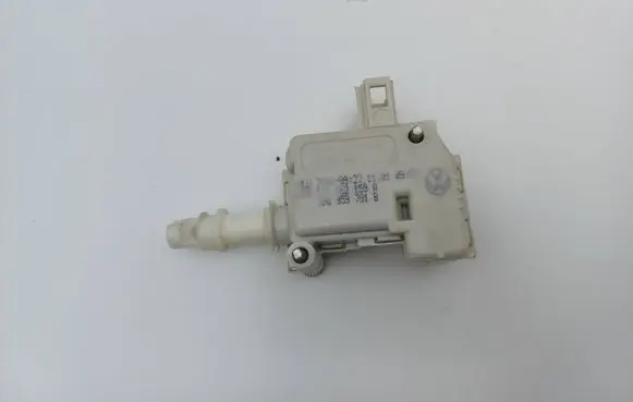Volkswagen Golf IV Soft lock spindle drive 3B0959781B 1J6862159A