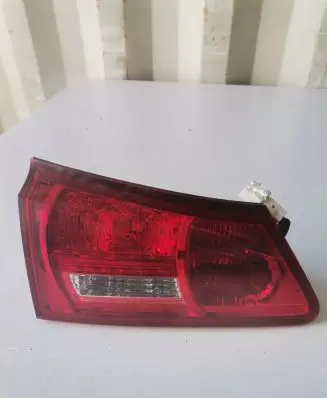 Lexus IS 220D-250-350 Tailgate rear/tail lights