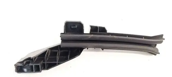 Opel Astra L Front door glass trim molding 9830839080