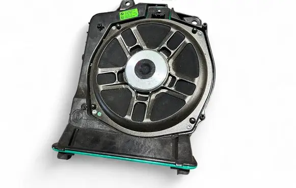 BMW 2 G42 Subwoofer speaker 6822476