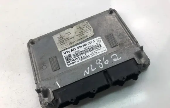 Volkswagen Fox Engine control unit/module ECU 03D906023Q