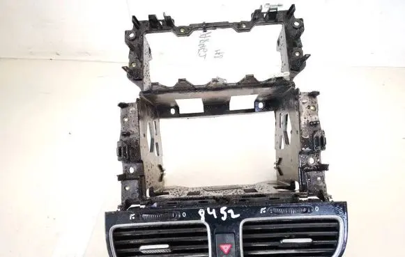 Volkswagen Golf VI Dash center air vent grill 5k0815736 s118245012b