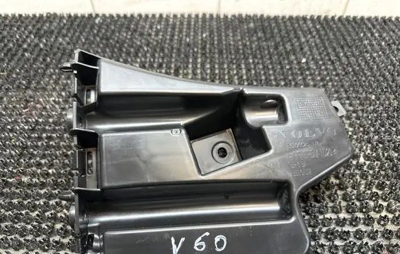 Volvo V60 Front bumper mounting bracket 30796625