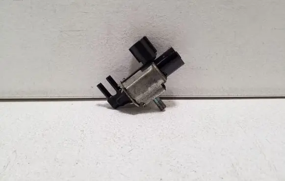 Mitsubishi L200 Turbo solenoid valve K5T46494