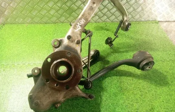 BMW X5M E70 Front wheel hub 6773784 6788982
