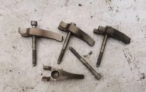 Peugeot 508 RXH Fuel Injector clamp holder 12180