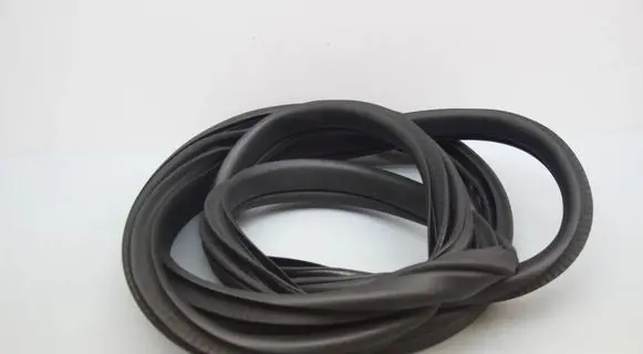 BMW X1 U11 Rubber seal rear door 9451508