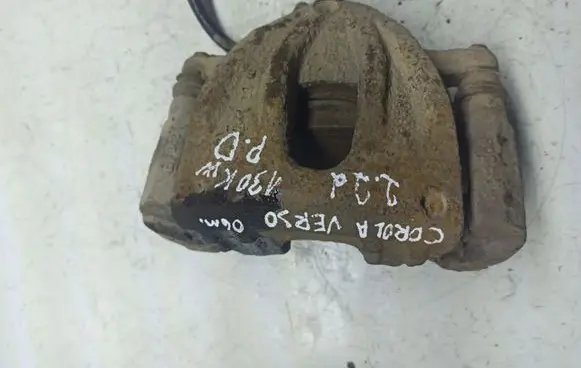 Toyota Corolla Verso AR10 Front brake caliper