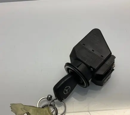 Mercedes-Benz E W210 Ignition lock 2085450108 33000101 4001021280201101