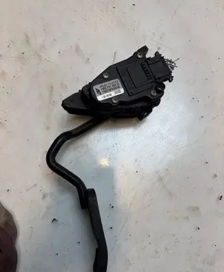 Volkswagen Sharan Accelerator throttle pedal 7M3721603D