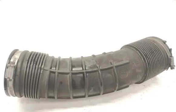 Volvo V70 Air intake hose/pipe 6898050
