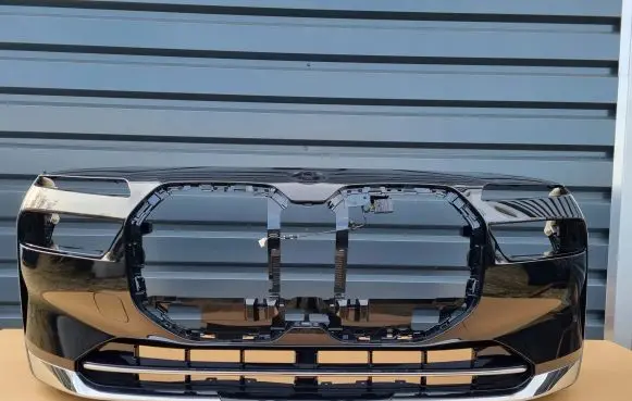 BMW 7 G70 Front bumper