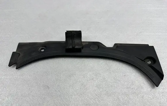 Audi A8 S8 D4 4H Other engine bay part 4H0823746