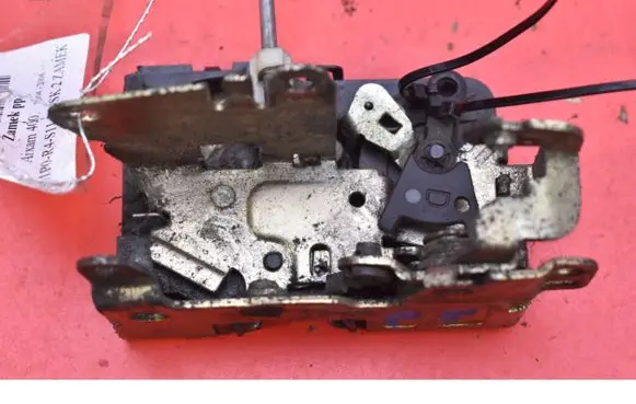 AC 428 Front door lock 