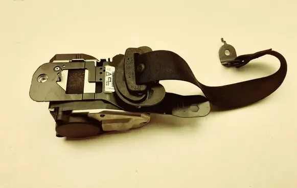 BMW 4 F32 F33 Front seatbelt 628642200