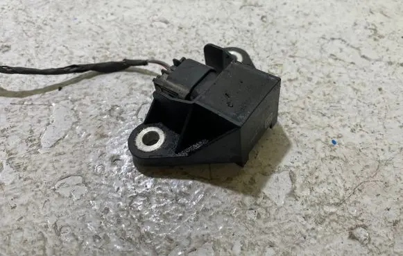 BMW 5 F10 F11 Airbag deployment crash/impact sensor 9159310 002595 001542
