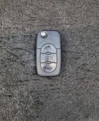 Audi A2 Ignition key/card 8Z0837231D