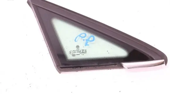 Volkswagen Golf VIII Rear side window 5H0845412J
