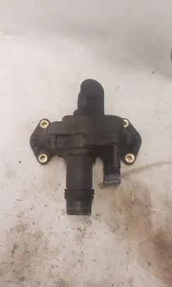 Jaguar XF Engine coolant pipe/hose C8w0A