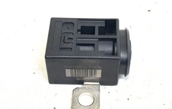 Audi A6 S6 C6 4F Positive cable (battery) 4F0915519