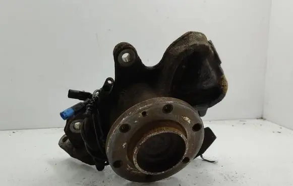 Mercedes-Benz Sprinter W906 Front wheel hub spindle knuckle
