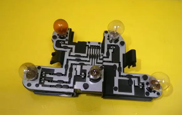 Renault Megane I Tail light bulb cover holder 7700428320 151641-00