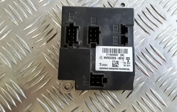 Mercedes-Benz E W211 Comfort/convenience module 2115453532