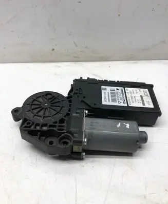 Audi A4 S4 B7 8E 8H Front door window regulator motor 8E2959801F 105842204 5WK49199CBF