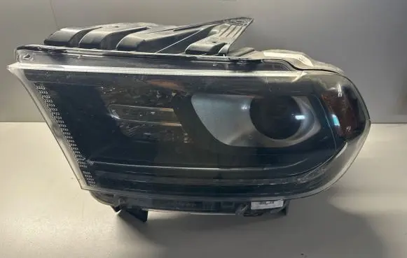 Dodge Durango Headlight/headlamp 68423853ad