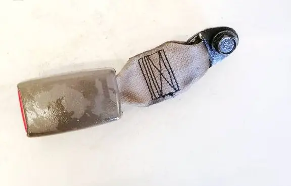 Nissan Note (E11) Middle seatbelt buckle (rear) 
