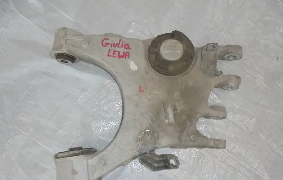 Alfa Romeo Giulia Rear control arm