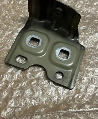 Mercedes-Benz CLA C118 X118 Fender mounting bracket A1778802100