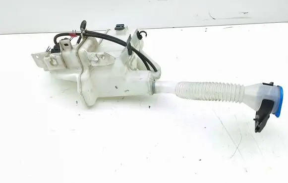 Windshield washer fluid reservoir/tank