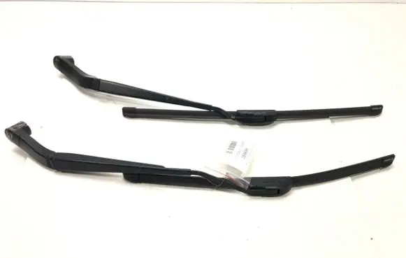 Chevrolet Camaro Front wiper blade arm