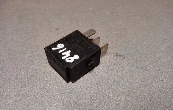 Mercedes-Benz C W202 Other relay 0025421119
