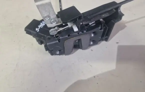 Ford S-MAX Front door lock 6M2AR21813EC