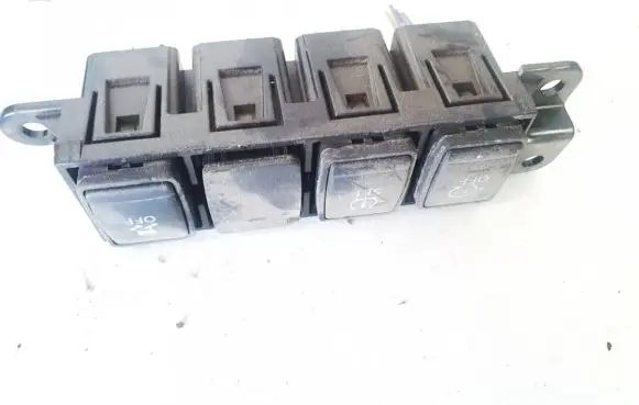 Hyundai i30 ESP (stability program) switch 681rvbv80a