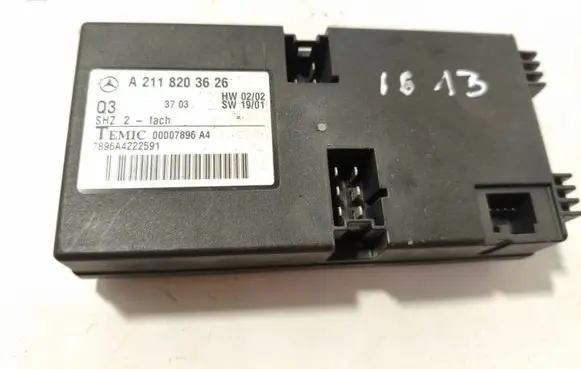 Mercedes-Benz E W211 Seat control module A2118203626 7896A4222591 00007896A4