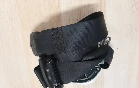 Front seatbelt