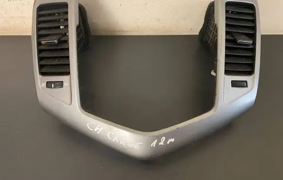 Chevrolet Cruze Dash center air vent grill 95999100