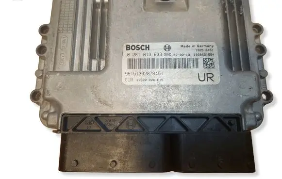Honda CR-V Engine control unit/module ECU 0281013633 37820R06E15